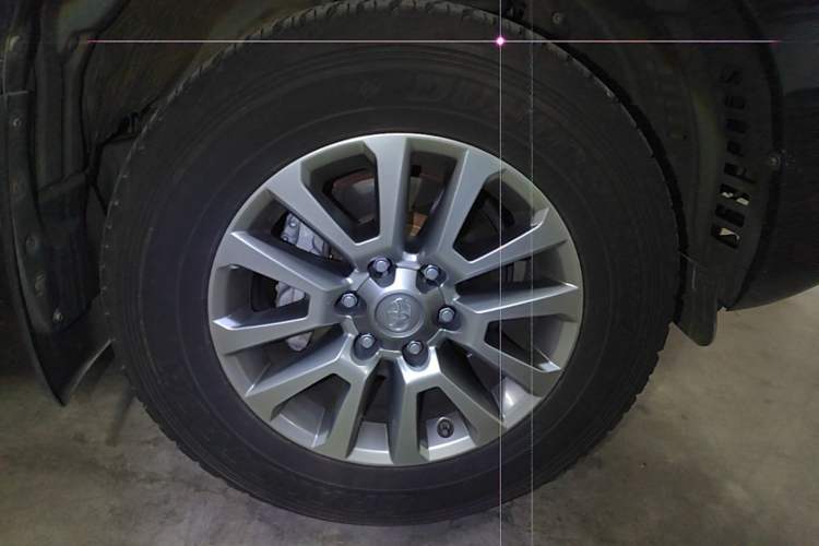 Used Toyota Prado 2018 3.5L Automatic VX NAVI Right Front Wheel Hub
