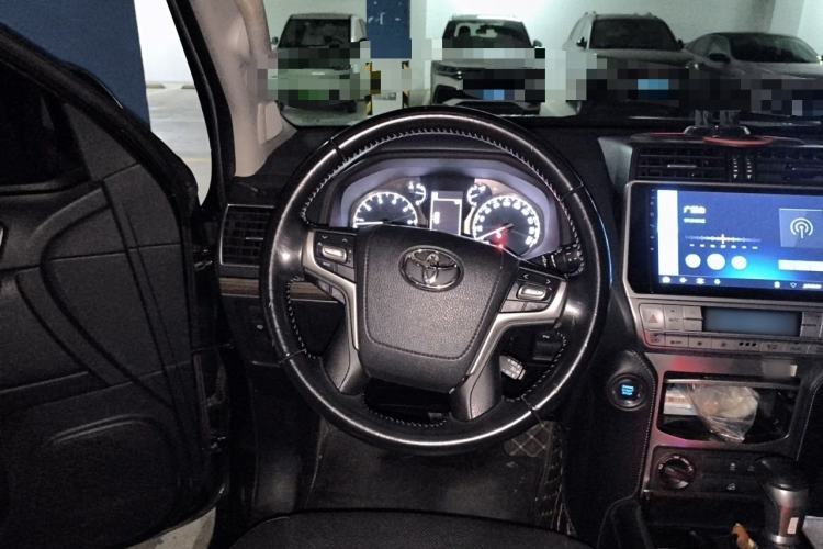 Used Toyota Prado 2018 3.5L Automatic TX-L Steering Wheel