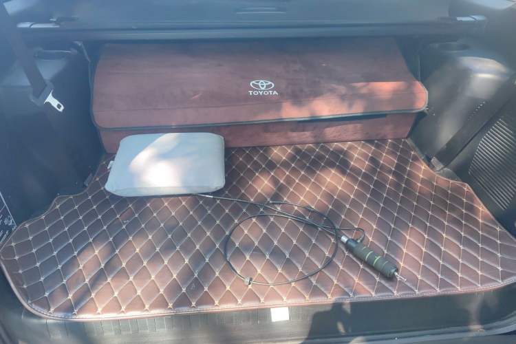 Used Toyota Prado 2018 3.5L Automatic TX-L Trunk