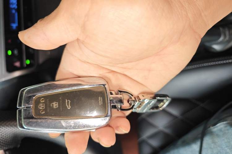 Used Toyota Prado 2018 3.5L Automatic SX Vehicle Key