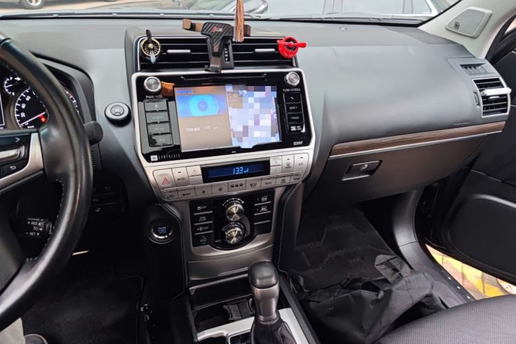 Used Toyota Prado 2018 3.5L Automatic VX NAVI with Rear-Mounted Spare Tire Audio And AC Panel