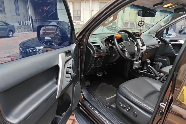 Used Toyota Prado 2018 3.5L Automatic VX NAVI with Rear-Mounted Spare Tire Driver Seat