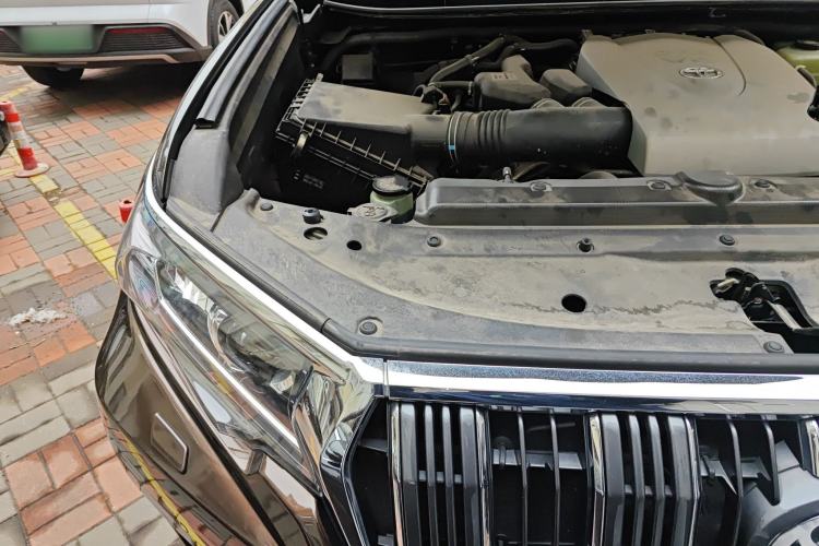 Used Toyota Prado 2018 3.5L Automatic VX NAVI with Rear-Mounted Spare Tire Engine Bay Right