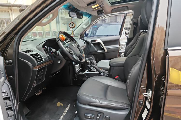 Used Toyota Prado 2018 3.5L Automatic VX NAVI with Rear-Mounted Spare Tire Left Front Seat