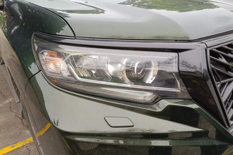 Used Toyota Prado 2018 3.5L Automatic VX NAVI Right Front Headlight