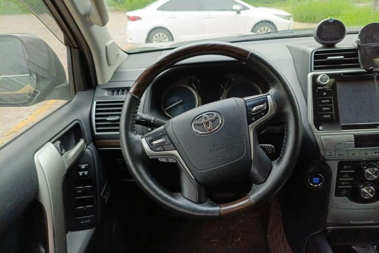 Used Toyota Prado 2018 3.5L Automatic VX NAVI Steering Wheel