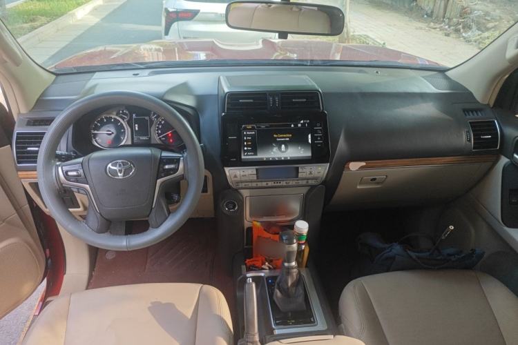 Used Toyota Prado  Center Console