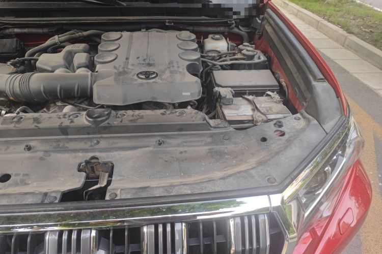 Used Toyota Prado  Engine Bay Left