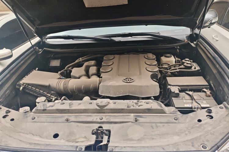 Used Toyota Prado  Engine Bay
