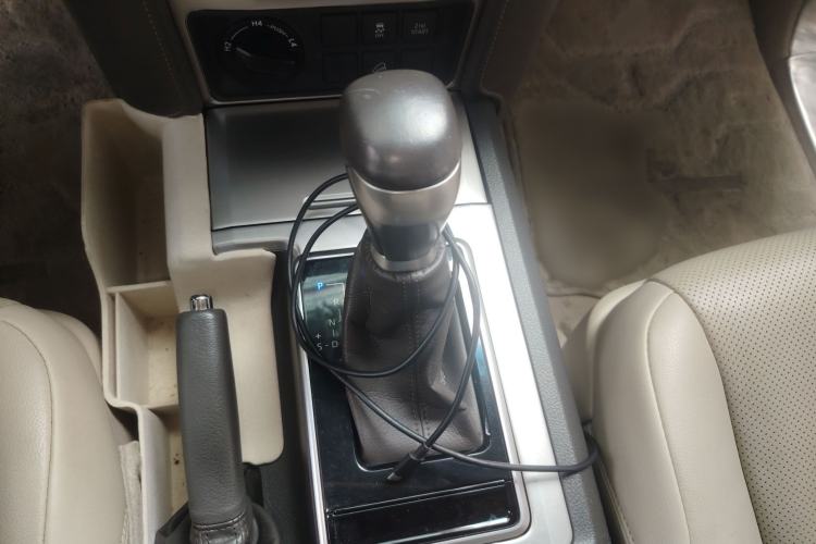 Used Toyota Prado 2018 3.5L Automatic TX-L Gear Lever
