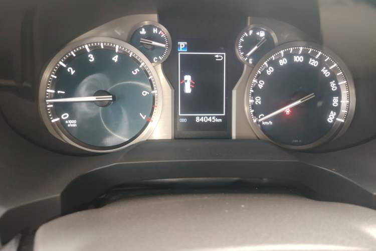 Used Toyota Prado 2018 3.5L Automatic TX-L Odometer Close Up