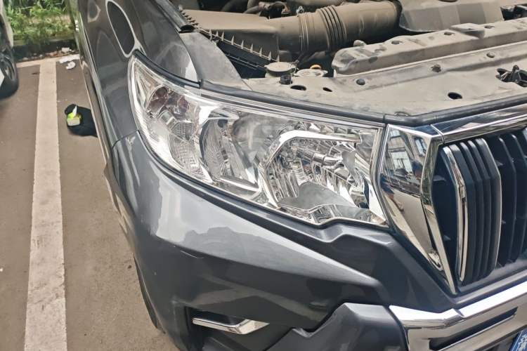 Used Toyota Prado  Right Front Headlight