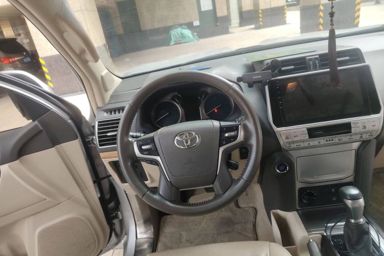 Used Toyota Prado 2018 3.5L Automatic TX-L Steering Wheel