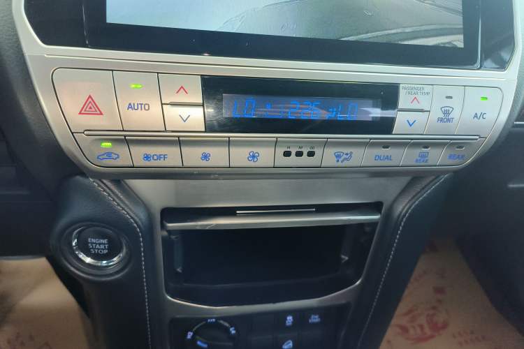 Used Toyota Prado 2018 3.5L Automatic TX-L with Rear-Mounted Spare Tire Audio And AC Panel