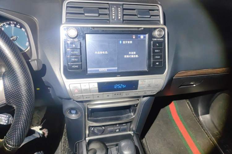 Used Toyota Prado 2018 3.5L Automatic TX-L with Rear-Mounted Spare Tire Audio And AC Panel