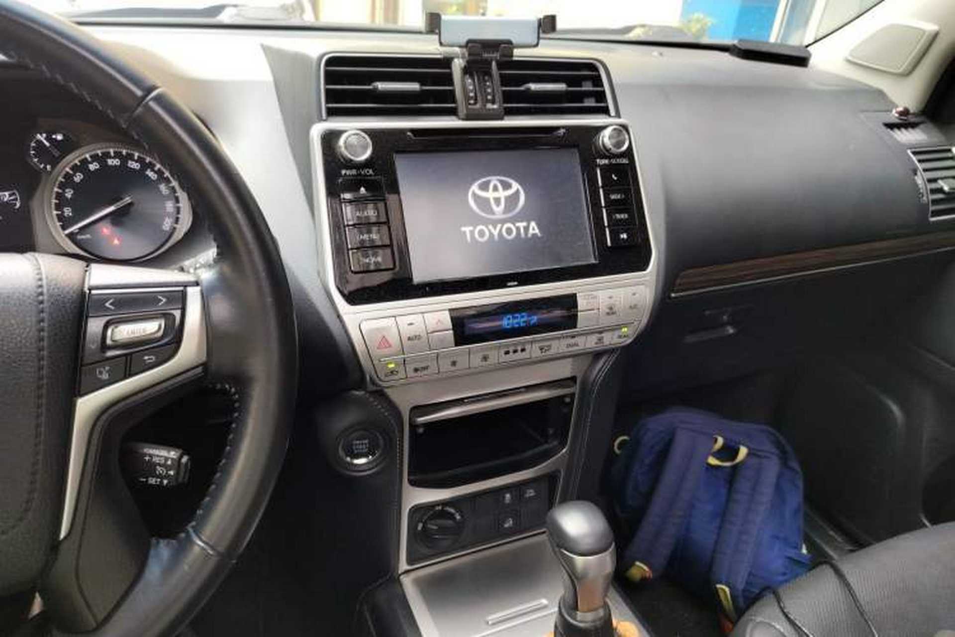 Used Toyota Prado 2018 3.5L Automatic TX-L with Rear-Mounted Spare Tire Audio And AC Panel