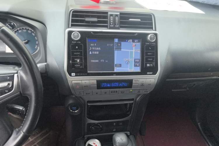 Used Toyota Prado 2018 3.5L Automatic TX-L NAVI with Rear-Mounted Spare Tire Audio And AC Panel