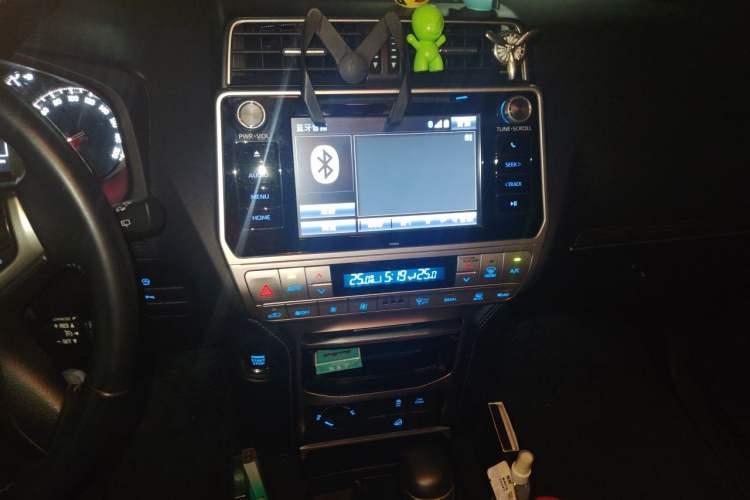 Used Toyota Prado 2018 3.5L Automatic TX-L with Rear-Mounted Spare Tire Audio And AC Panel
