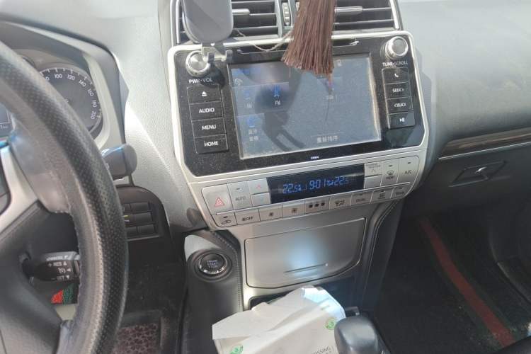 Used Toyota Prado 2018 3.5L Automatic TX-L with Rear-Mounted Spare Tire Audio And AC Panel