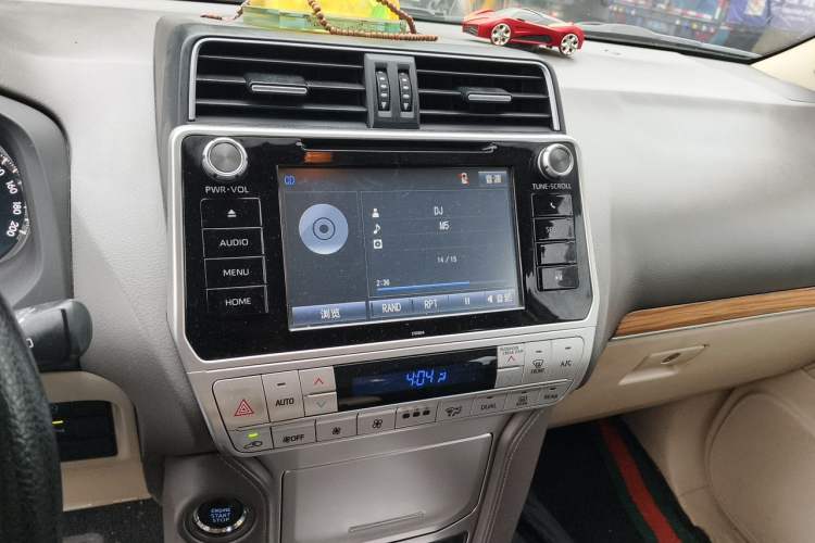 Used Toyota Prado 2018 3.5L Automatic TX-L Audio And AC Panel