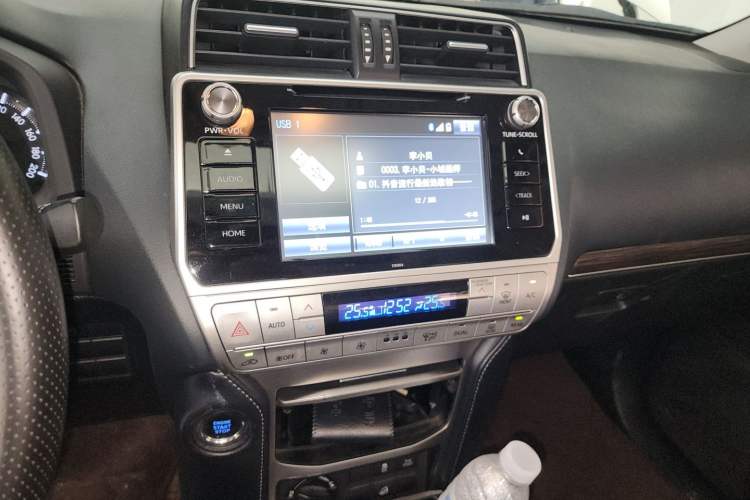 Used Toyota Prado 2018 3.5L Automatic TX Audio And AC Panel
