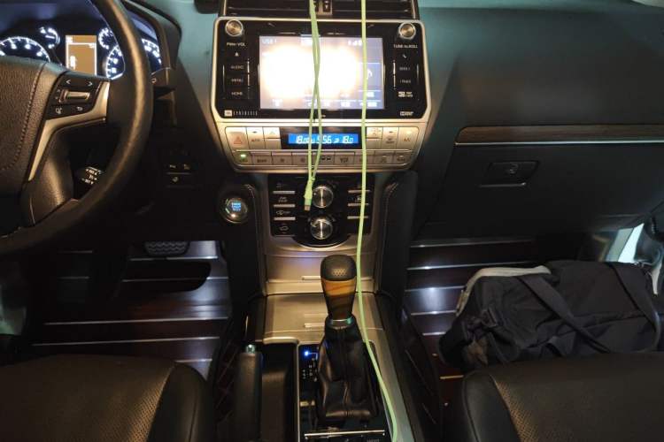 Used Toyota Prado 2018 3.5L Automatic VX NAVI Audio And AC Panel