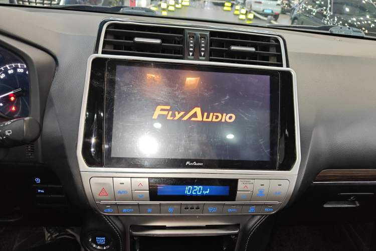 Used Toyota Prado 2018 3.5L Automatic TX-L Audio And AC Panel