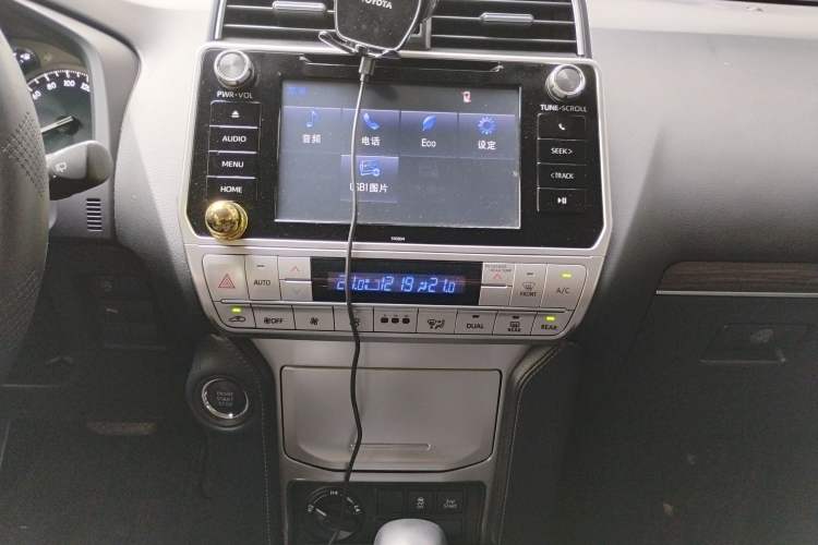Used Toyota Prado 2018 3.5L Automatic TX-L with Rear-Mounted Spare Tire Audio And AC Panel
