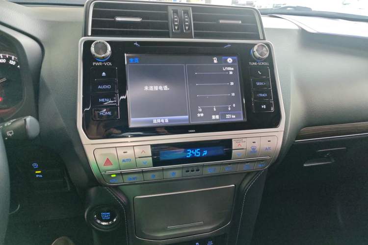 Used Toyota Prado 2018 3.5L Automatic TX-L Audio And AC Panel