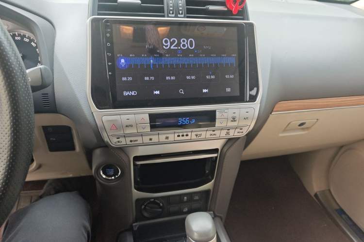Used Toyota Prado 2018 3.5L Automatic TX-L Audio And AC Panel
