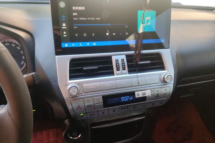 Used Toyota Prado 2018 3.5L Automatic TX-L with Rear-Mounted Spare Tire Audio And AC Panel