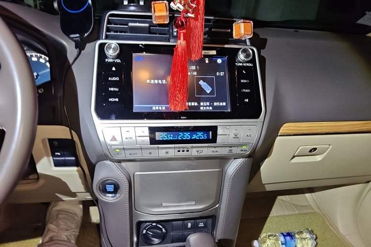 Used Toyota Prado 2018 3.5L Automatic TX-L Audio And AC Panel
