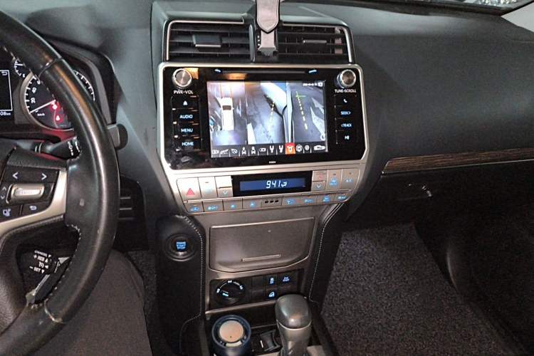 Used Toyota Prado 2018 3.5L Automatic TX-L Audio And AC Panel