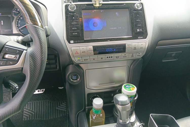 Used Toyota Prado 2018 3.5L Automatic TX-L with Rear-Mounted Spare Tire Audio And AC Panel
