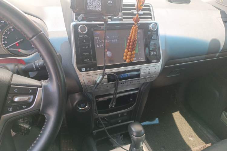 Used Toyota Prado 2018 3.5L Automatic TX-L NAVI with Rear-Mounted Spare Tire Audio And AC Panel