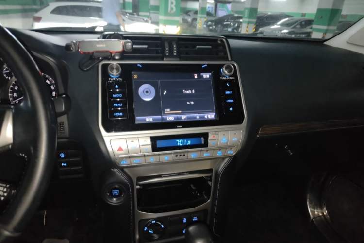 Used Toyota Prado 2018 3.5L Automatic TX-L Audio And AC Panel