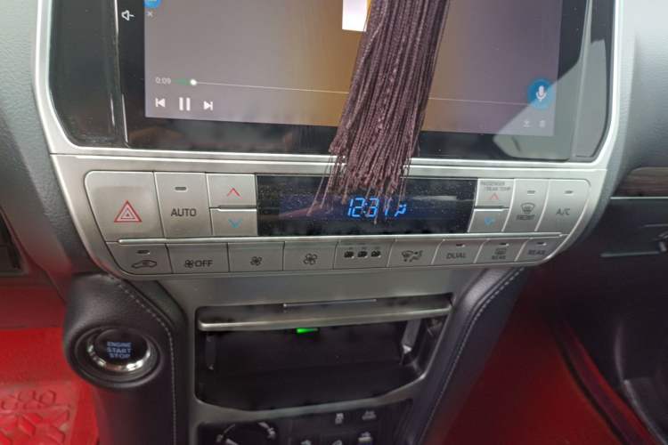 Used Toyota Prado 2018 3.5L Automatic TX-L with Rear-Mounted Spare Tire Audio And AC Panel