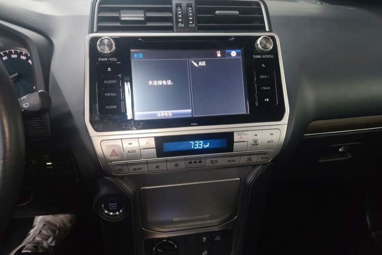 Used Toyota Prado 2018 3.5L Automatic TX-L with Rear-Mounted Spare Tire Audio And AC Panel