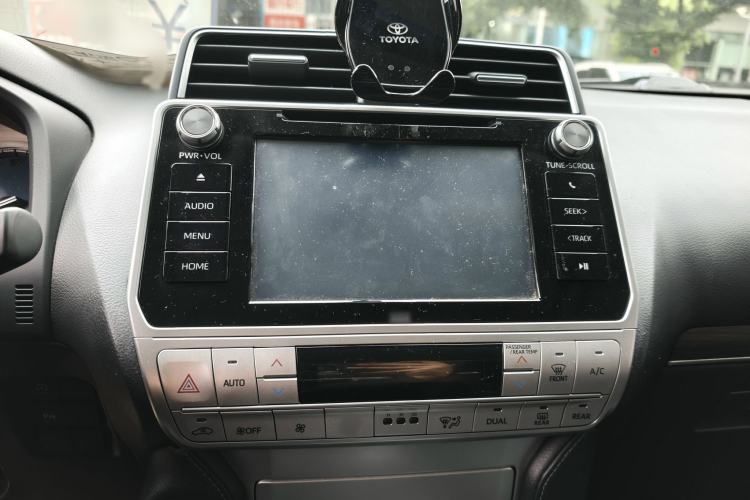 Used Toyota Prado 2018 3.5L Automatic TX-L Audio And AC Panel