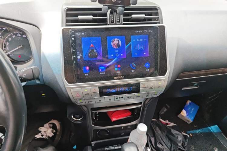 Used Toyota Prado 2018 3.5L Automatic TX-L with Rear-Mounted Spare Tire Audio And AC Panel