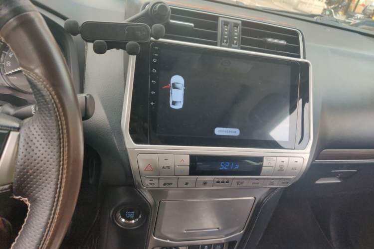 Used Toyota Prado 2018 3.5L Automatic SX Audio And AC Panel