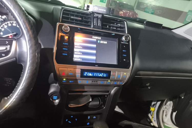 Used Toyota Prado 2018 3.5L Automatic TX-L with Rear-Mounted Spare Tire Audio And AC Panel