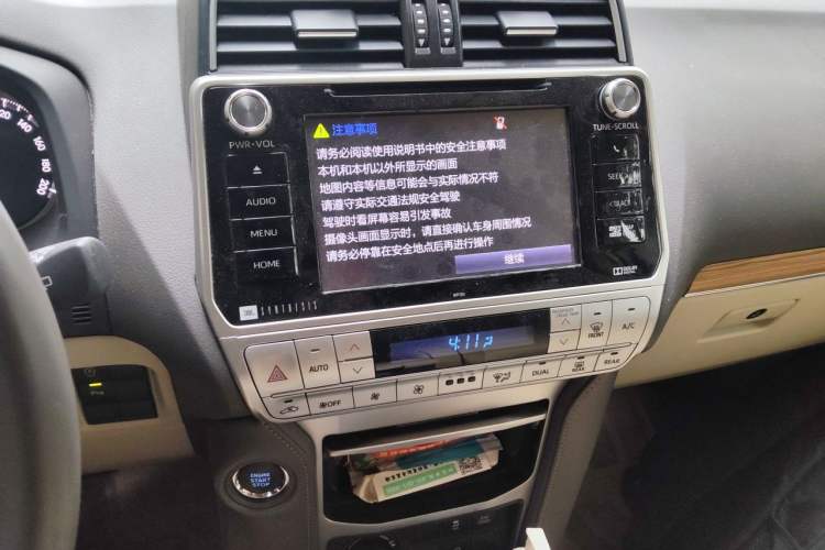 Used Toyota Prado 2018 3.5L Automatic TX-L Audio And AC Panel