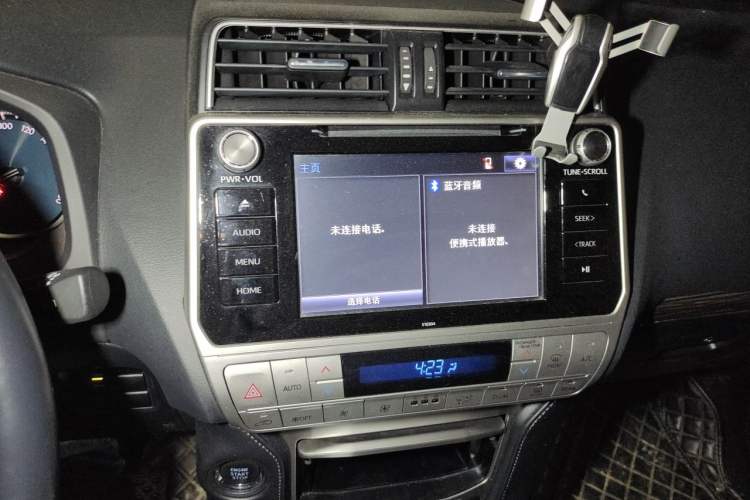 Used Toyota Prado 2018 3.5L Automatic TX-L with Rear-Mounted Spare Tire Audio And AC Panel
