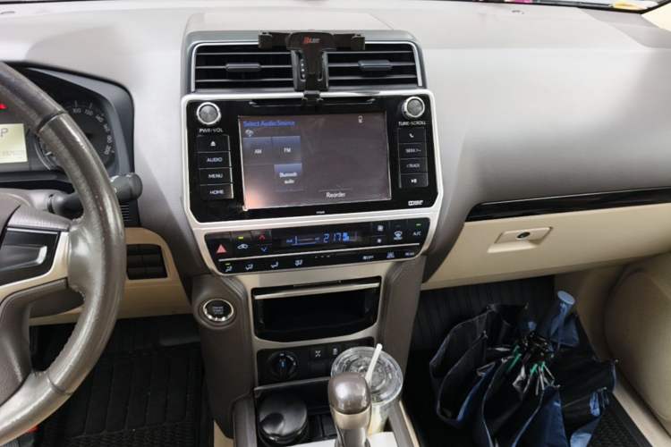 Used Toyota Prado 2018 4.0L TX-L U.S. Specification Audio And AC Panel