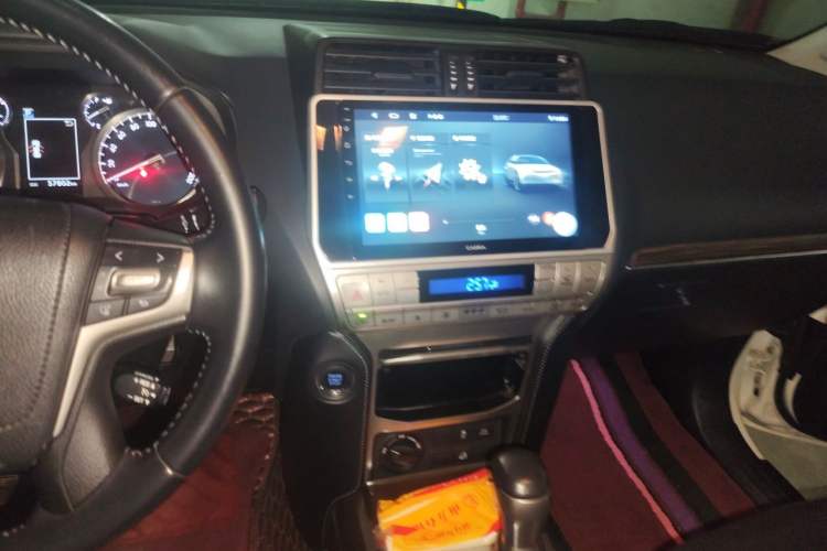 Used Toyota Prado 2018 3.5L Automatic TX-L with Rear-Mounted Spare Tire Audio And AC Panel