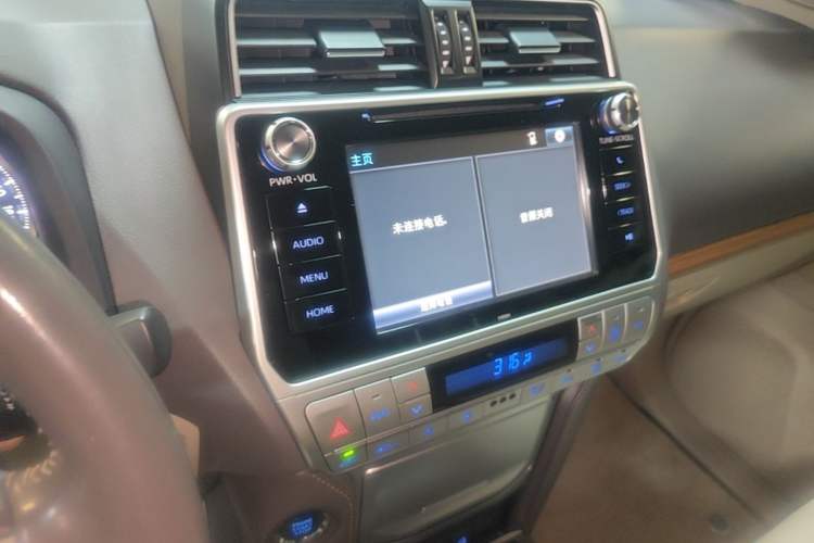 Used Toyota Prado 2018 3.5L Automatic TX-L Audio And AC Panel
