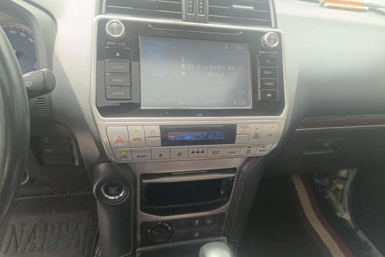 Used Toyota Prado 2018 3.5L Automatic TX-L with Rear-Mounted Spare Tire Audio And AC Panel