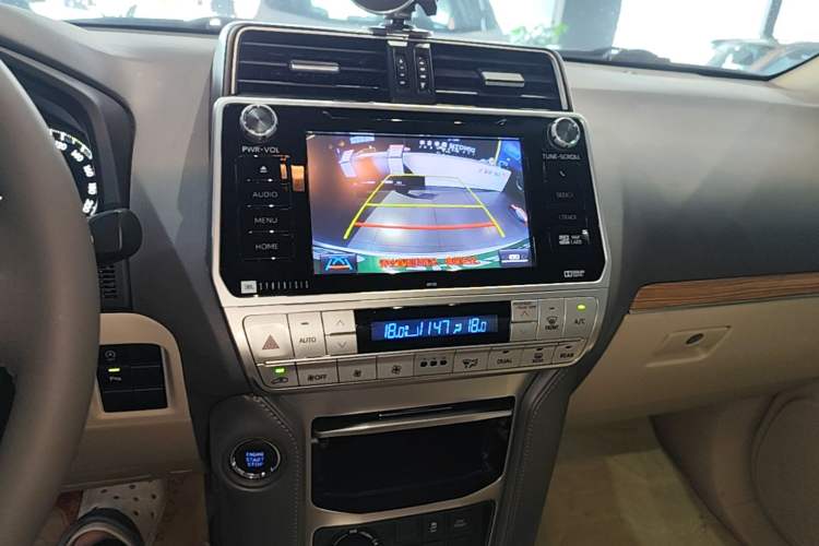 Used Toyota Prado 2018 3.5L Automatic TX-L NAVI Audio And AC Panel