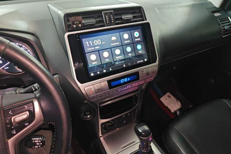 Used Toyota Prado 2018 3.5L Automatic TX-L with Rear-Mounted Spare Tire Audio And AC Panel
